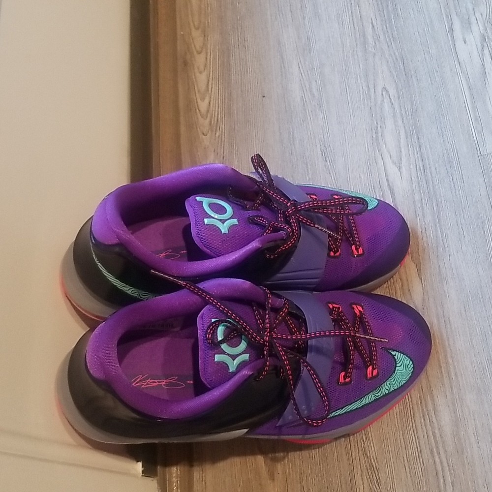 Kevin Durant VI Basketball Shoes Size 7y